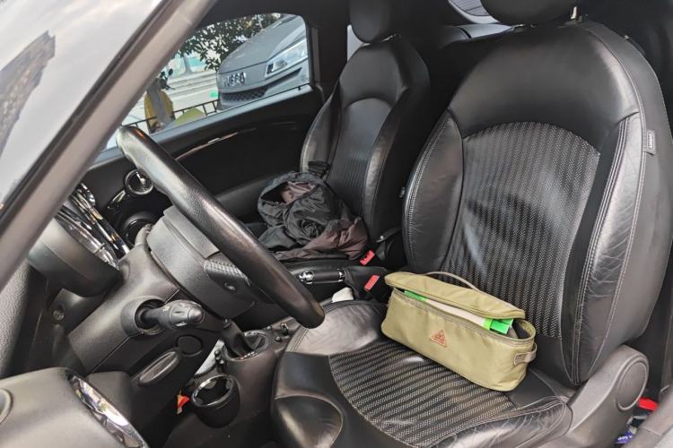 Used MINI Coupe 2012 1.6L COOPER Left Front Seat