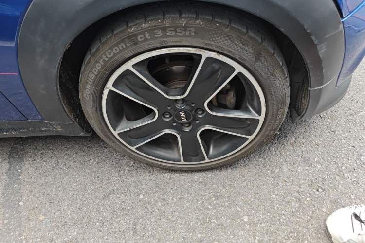 Used MINI Coupe 2012 1.6L COOPER Right Front Wheel Hub