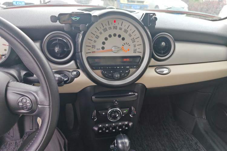Used MINI Coupe  Audio And AC Panel