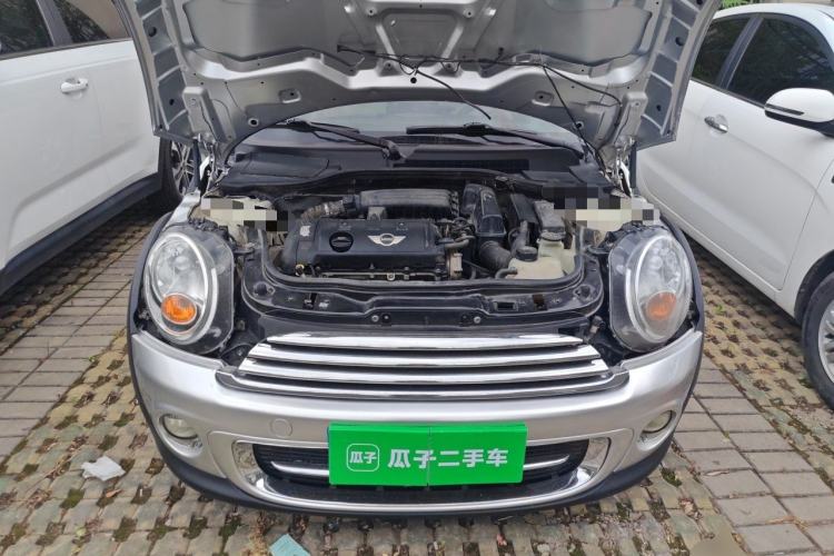 Used MINI Coupe  Engine Bay