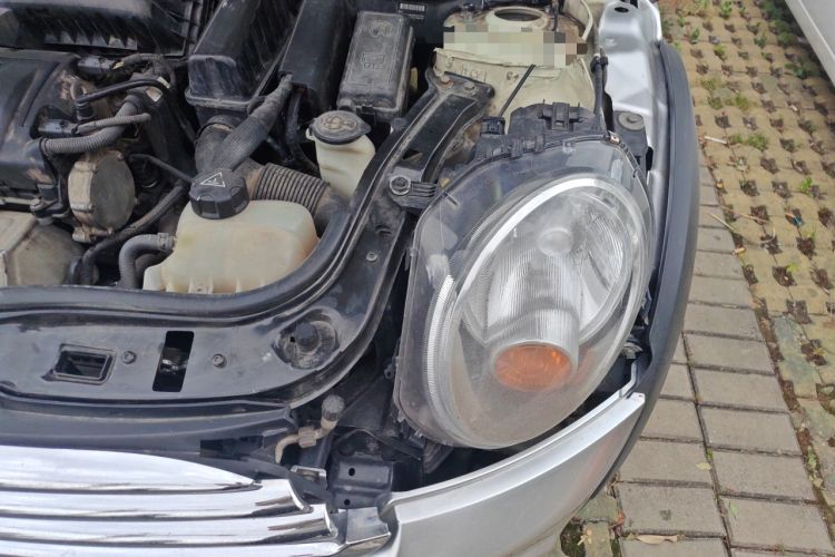Used MINI Coupe  Engine Bay Left