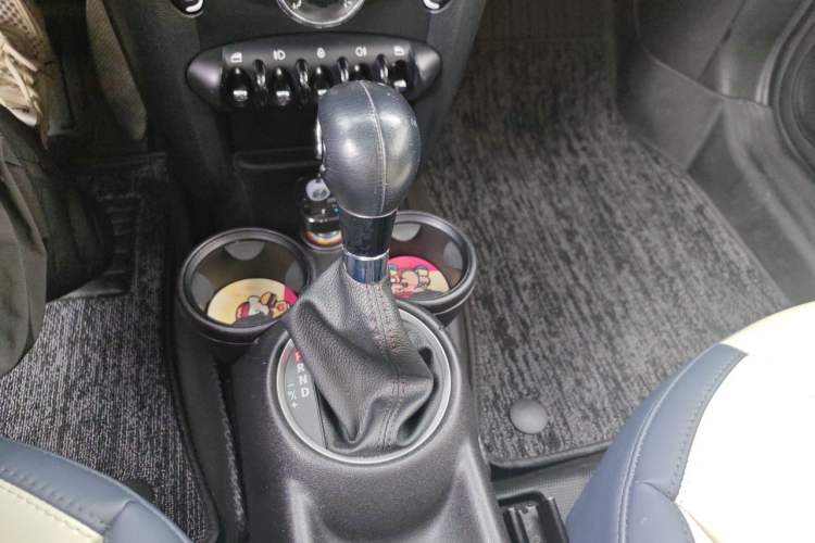 Used MINI Coupe  Gear Lever