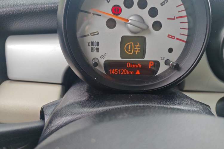 Used MINI Coupe  Odometer Close Up