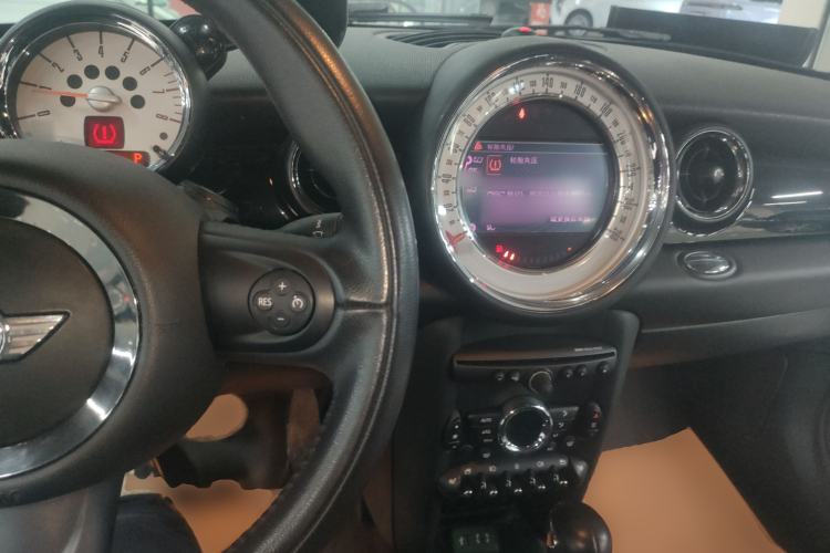 Used MINI Coupe 2012 1.6L COOPER Center Console