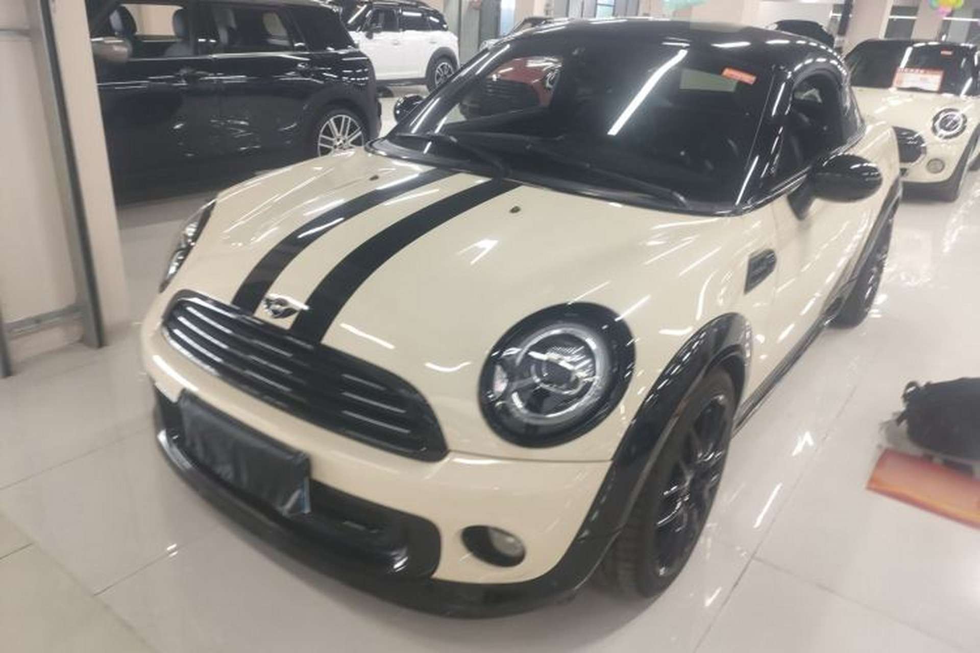 Used MINI Coupe 2012 1.6L COOPER Front Left 45 Deg