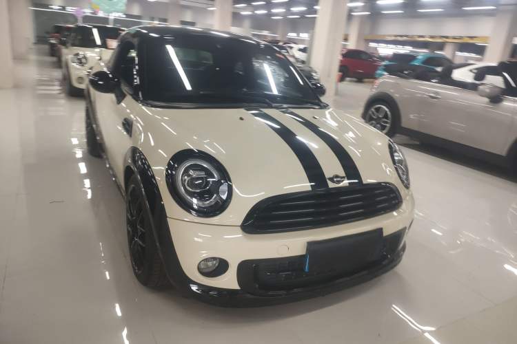 Used MINI Coupe 2012 1.6L COOPER Front Right 45 Deg