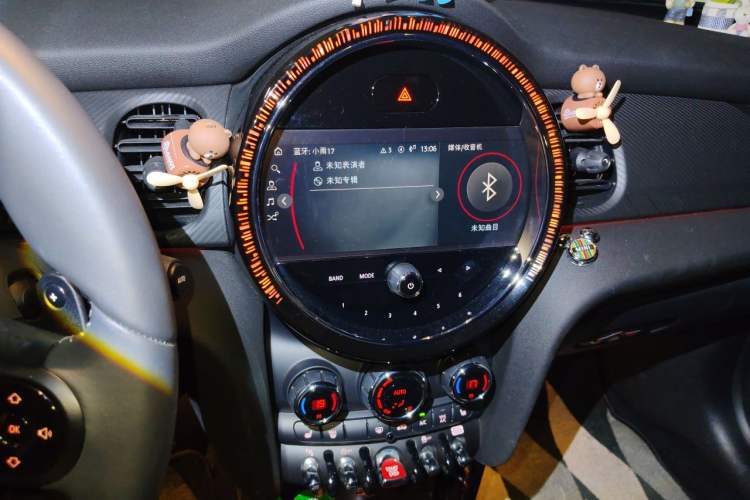 Used MINI Coupe  Audio And AC Panel