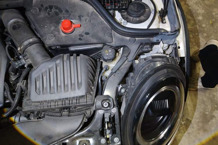 Used MINI Coupe  Engine Bay Left