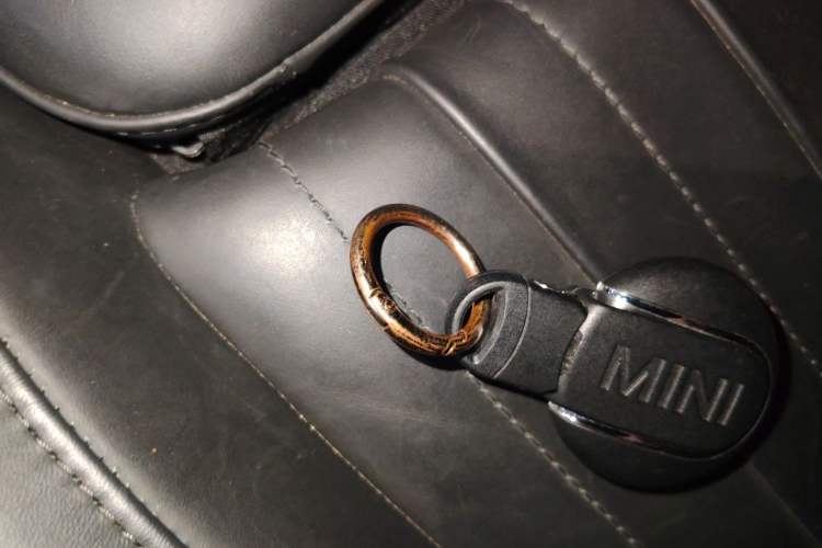 Used MINI Coupe  Vehicle Key