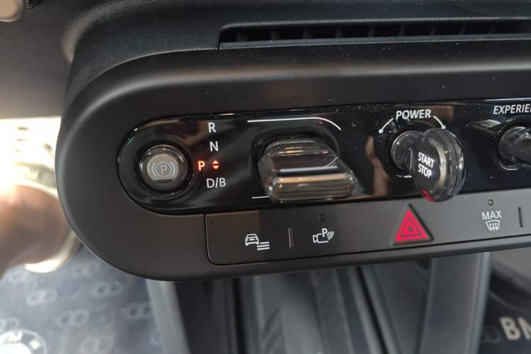 Used MINI Electric ACEMAN 2024 E Grand Player Gear Lever