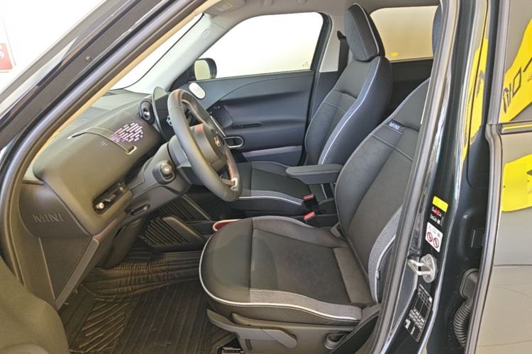 Used MINI Electric ACEMAN 2024 E Classic Edition Left Front Seat