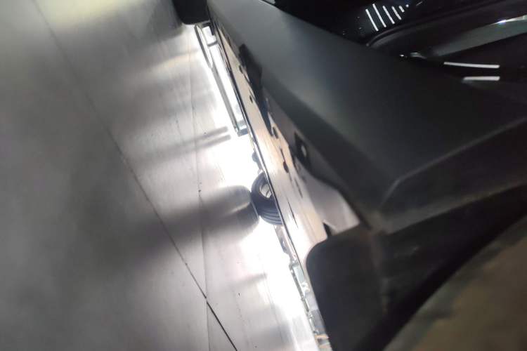 Used MINI Electric ACEMAN 2024 SE Artist Left Side Sill