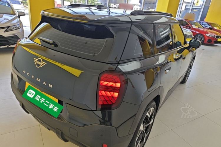 Used MINI Electric ACEMAN 2024 E Classic Edition Rear Right 45 Deg
