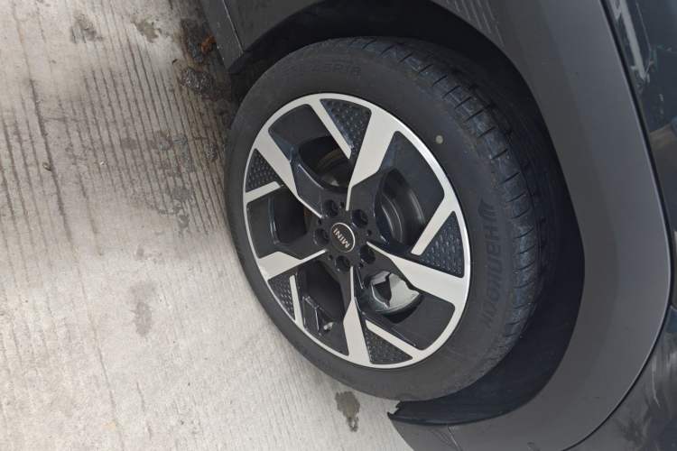 Used MINI Electric ACEMAN 2024 E Grand Player Right Front Wheel Hub