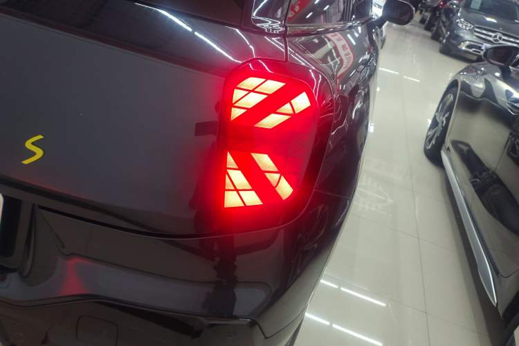 Used MINI Electric ACEMAN 2024 SE Racing Driver Right Rear Taillight
