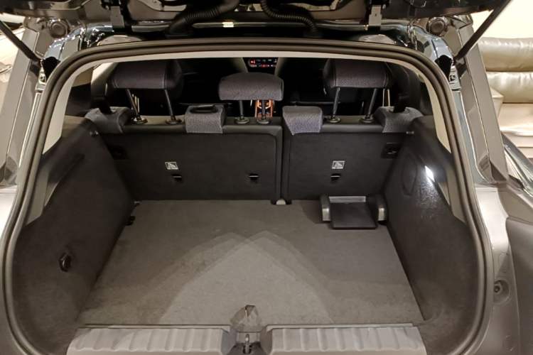 Used MINI Electric ACEMAN 2024 E Classic Edition Trunk