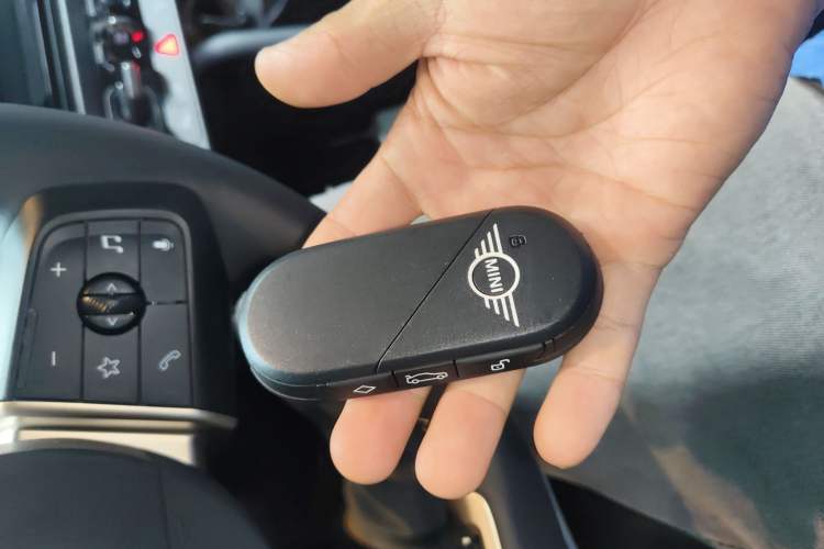 Used MINI Electric ACEMAN 2024 SE Artist Vehicle Key