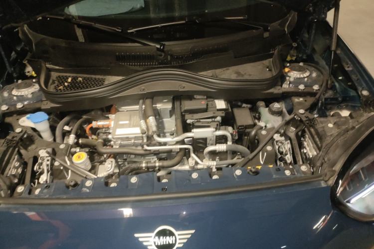 Used MINI Electric ACEMAN 2024 E Classic Edition Engine Bay