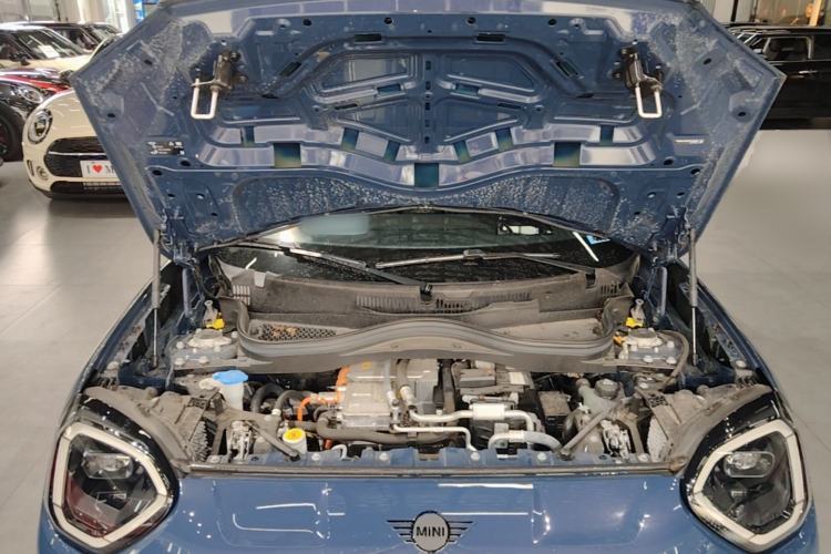 Used MINI Electric ACEMAN 2024 SE Racing Driver Engine Bay