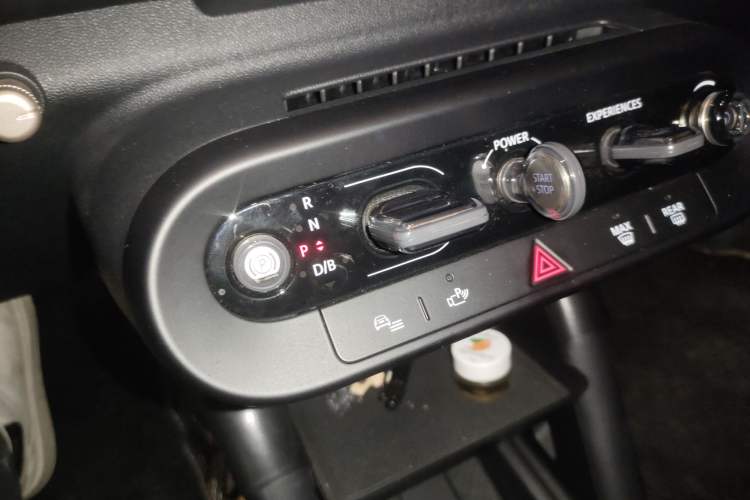 Used MINI Electric ACEMAN 2024 E Classic Edition Gear Lever
