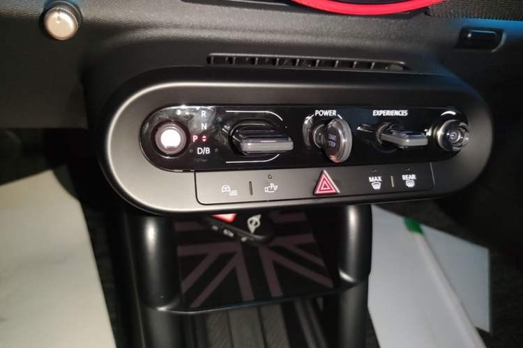 Used MINI Electric ACEMAN 2024 SE Artist Gear Lever