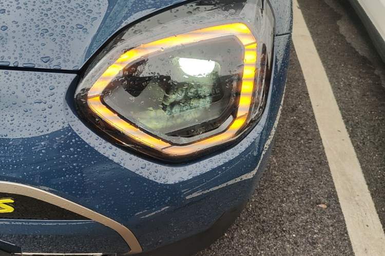 Used MINI Electric ACEMAN 2024 SE Artist Left Front Headlight