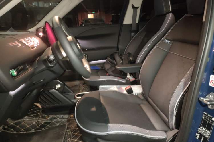 Used MINI Electric ACEMAN 2024 E Classic Edition Left Front Seat