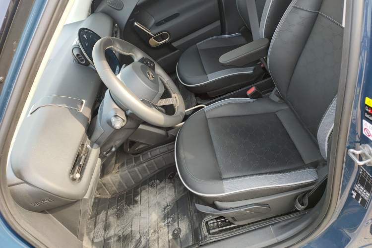 Used MINI Electric ACEMAN 2024 E Classic Edition Left Front Seat