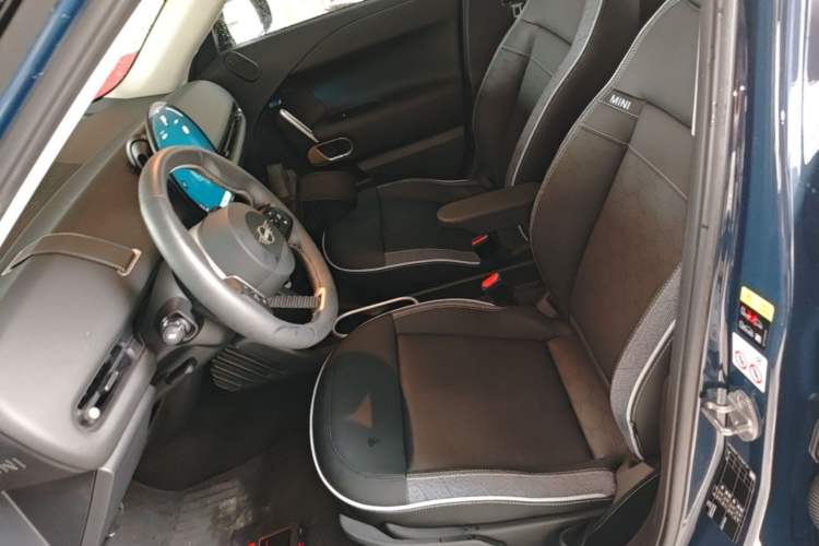 Used MINI Electric ACEMAN 2024 E Classic Edition Left Front Seat