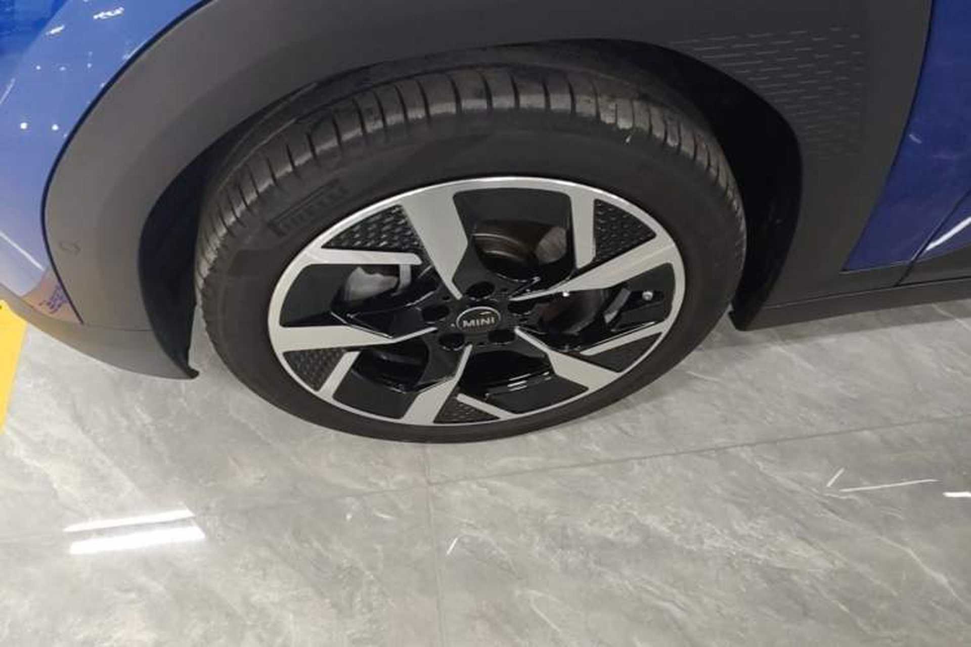 Used MINI Electric ACEMAN 2024 E Classic Edition Left Front Wheel Hub