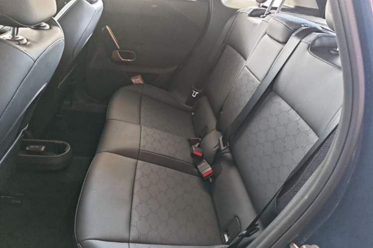 Used MINI Electric ACEMAN 2024 SE Artist Left Rear Seat