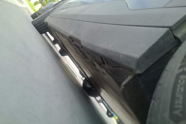 Used MINI Electric ACEMAN 2024 SE Artist Left Side Sill