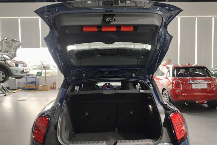 Used MINI Electric ACEMAN 2024 SE Racing Driver Trunk