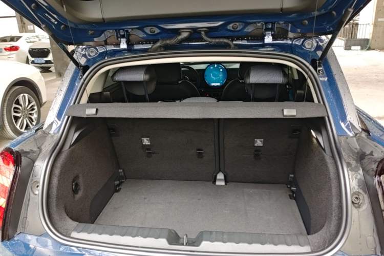 Used MINI Electric ACEMAN 2024 E Classic Edition Trunk