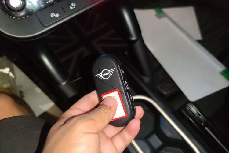 Used MINI Electric ACEMAN 2024 SE Artist Vehicle Key