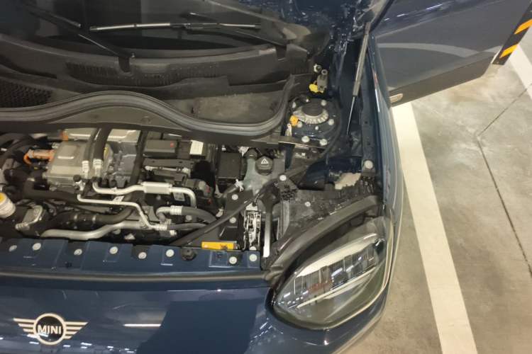 Used MINI Electric ACEMAN 2024 E Classic Edition Engine Bay Left