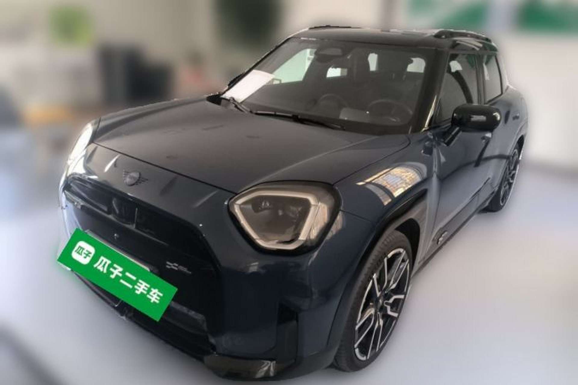 Used MINI Electric ACEMAN 2024 SE Racing Driver Front Left 45 Deg