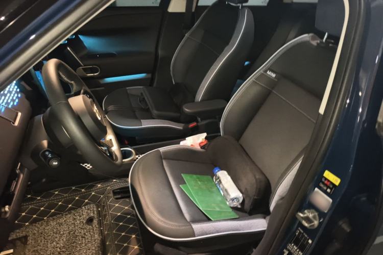 Used MINI Electric ACEMAN 2024 E Classic Edition Left Front Seat