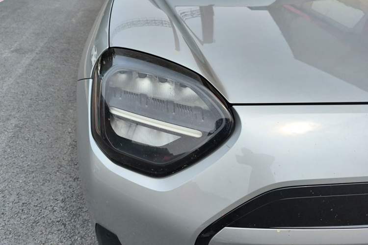 Used MINI Electric ACEMAN 2024 E Classic Edition Right Front Headlight