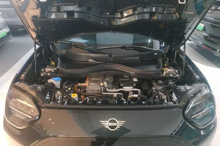 Used MINI Electric ACEMAN 2024 E Classic Edition Engine Bay