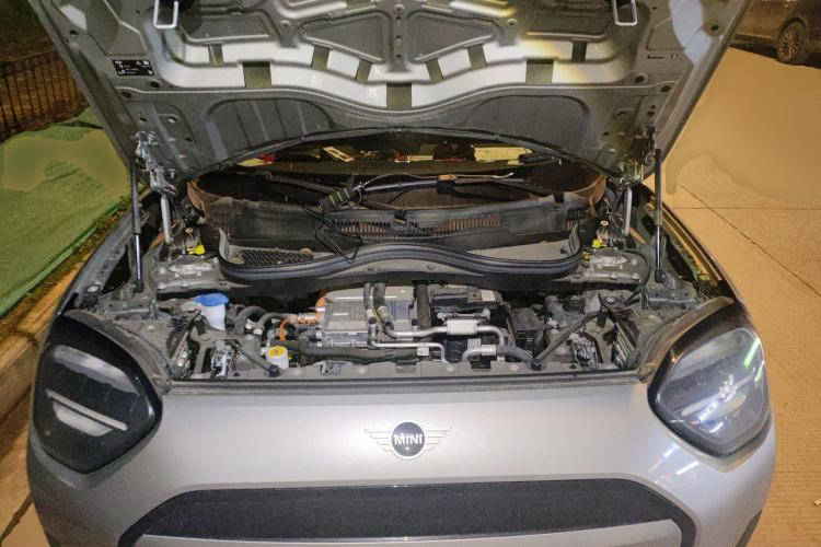 Used MINI Electric ACEMAN 2024 E Classic Edition Engine Bay