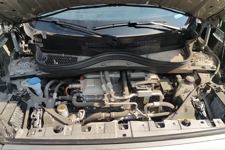 Used MINI Electric ACEMAN 2024 SE Artist Engine Bay