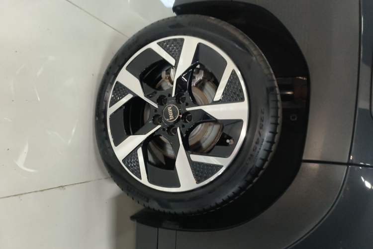 Used MINI Electric ACEMAN 2024 E Classic Edition Exterior 8