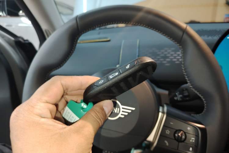 Used MINI Electric ACEMAN 2024 E Classic Edition Interior 1