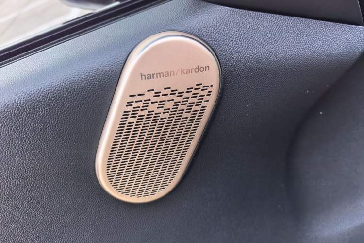 Used MINI Electric ACEMAN 2024 E Classic Edition Interior 2