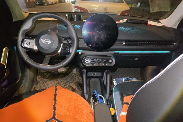 Used MINI Electric ACEMAN 2024 E Classic Edition Interior 2