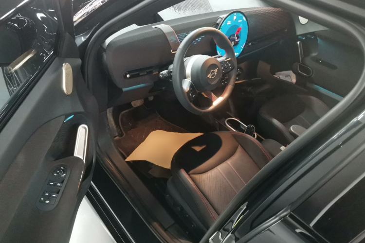 Used MINI Electric ACEMAN 2024 SE Racing Driver Interior 3