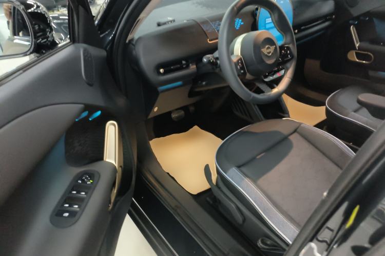 Used MINI Electric ACEMAN 2024 E Classic Edition Interior 3