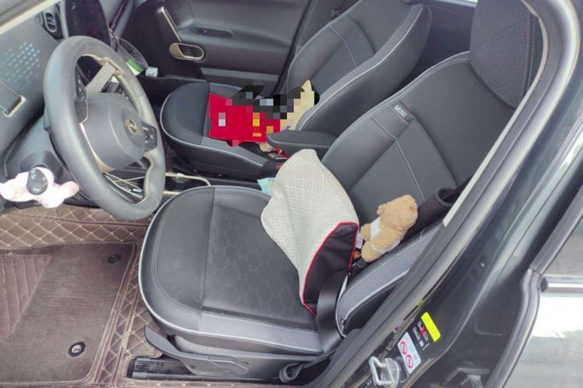 Used MINI Electric ACEMAN 2024 E Classic Edition Left Front Seat