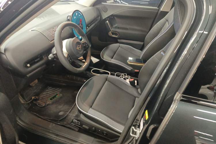 Used MINI Electric ACEMAN 2024 E Classic Edition Left Front Seat